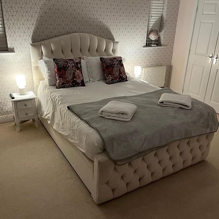 Pennymoor Apartment Middlewich Bagian luar foto